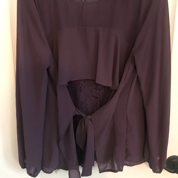 Entro Lace Back Blouse - Picture 8 of 8